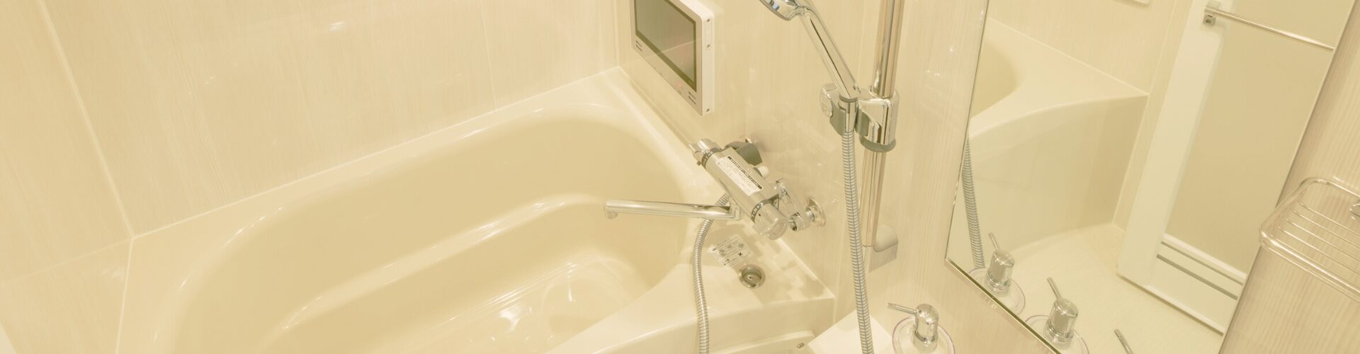 シンプルで美しいバスルーム。